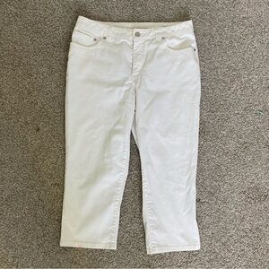 Croft and Borrow White Capris